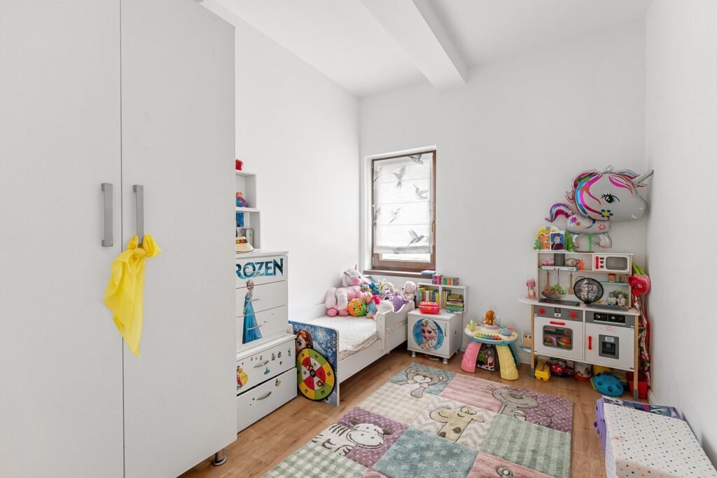 bedroom, bed, interior, children'n room, child, childhood, house, building, design, architecture, modern, luxury, home, real estate, pillow, carpet
